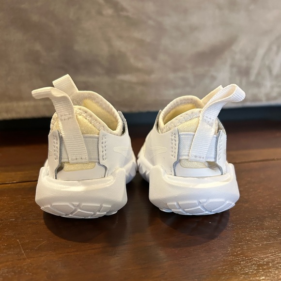 Nike Flex Runner 3 Baby Shoes - Picture 3 of 5